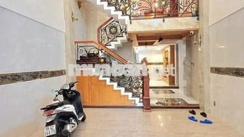 CHO THUÊ NHÀ MỚI ĐẸP, FULL NỘI THẤT CAO CẤP, Đ.XE TẢI NGUYỄN VĂN LƯỢNG