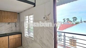 Cho thuê phòng ban công, có gác, diện tích 25m2- đh Sư Phạm Kỹ Thuật