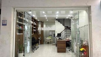 SIÊU PHẨM NHÀ MỚI TRẮNG TINH - Nguyễn Kim, P7 ,Q.10 - Nhà mới sơn sửa
