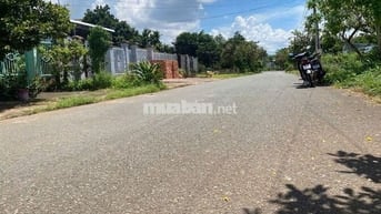 BÁN 220M2 ĐẤT Ở,MẶT TIỀN ĐƯỜNG NHỰA LƠNS,DÂN CƯ Ở ĐÔNG ĐÚC,GIÁ 1,3 T.Ỷ