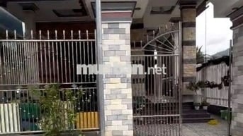 Nhà kiên cố 3 phòng ngủ -Xuân Tự, Vạn Hưng
