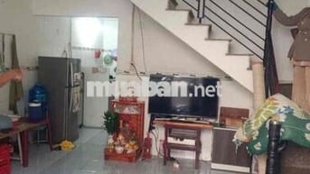 Trệt lầu 4.5*10; 2pn hẻm 3m Rẻ chốt lẹ