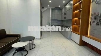 Bán Nhà 38m2-10 Tỷ Ngã Tư Phạm Văn Đồng Xuân Thuỷ 6 Tầng Thang Máy