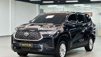 Toyota Innova Cross 2025 - 11000 Km