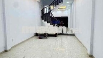 cho thuê nhà quang trung p11 (4x28m) siêu rộng