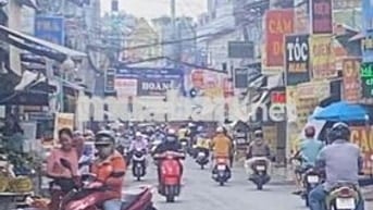 SANG MẶT TIỀN KINH DOANH 2 MẶT TIỀN TRƯỚC  SAU ĐỐI DIỆN TRƯỜNG HỌC