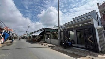 CẦN TRẢ NỢ BÁN GẤP NHÀ NGAY THỊ TRẤN CỦ CHI 66m2 MẶT TIỀN ĐƯỜNG NHỰA G