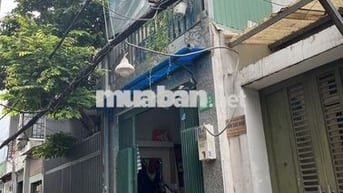Nhà nhỏ gần chợ Nguyễn Tri Phương q10