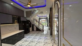 Chú Năm cần tiền bán gấp nhà Hẻm 766 CMT8, TÂN BÌNH  2,540 TỶ/41m2