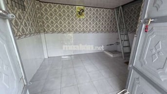 Trọ tự quản Phòng mặt tiền có máy lạnh, gác đúc