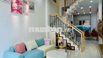 Đường số 10, 3 Lầu, 1/ HXH, SHR, 2 tỷ 480 thương lượng !!!