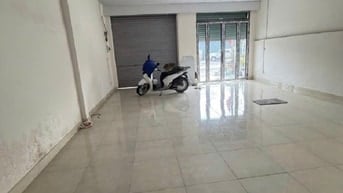 Bán nhà mặt phố Tam Trinh, DT 135m2, MT 7 m, vỉa hè cực rộng!