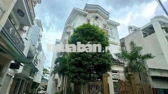 nhà 4x16m 3 tầng 4 phòng ngủ 3wc, hẻm đường số 11, BHH Bình Tân