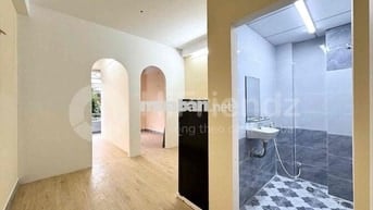 🏡CHDV BAN CÔNG - 2 PHÒNG NGỦ - 1 PHÒNG KHÁCH - FULL NỘI THẤT NGAY Q.10
