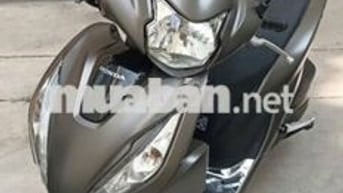 Xe mới mua hãng tiến thu đc 4 ngày cao ko đi đuoc
