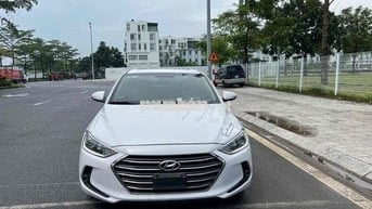 Cần. Bán Hyundai Elantra 2017 1.6 AT - số tự động