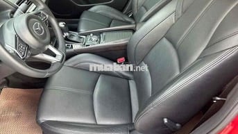 Mazda 3 2019 1.5L Luxury - 90000 km