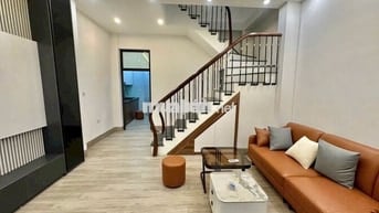 BÁN NHÀ TÔN ĐỨC THẮNG, DT 35M2, 2 THOÁNG, NGÕ RỘNG, FULL NỘI THẤT