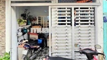 BÁN NHÀ NHÀ SỔ RIÊNG- CÁCH HUỲNH TẤN PHÁT 30M- NHÀ BÈ– GIÁ HƠN 2 TỶ XÍ