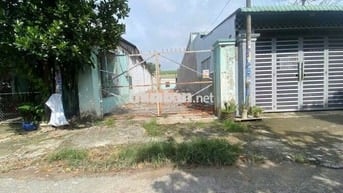 BÁN ĐẤT: 5x37 (187m2) thổ cư  ngay chợ Trung Lập Hạ - SHR