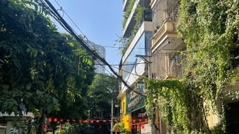 Bán tòa nhà văn phòng phố Lạc Trung, P/Lô, vỉa hè ô tô tránh, 78m2, 8t