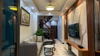 Chỉ Hơn 6Tỷ-Căn Nhà Hoa Hậu 4Tầng Phố Lê Đại Hành-Ngay VinCom Bà Triệu