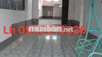 🏠 CHO THUÊ NHÀ 4,5x28 – GẦN PHAN VĂN HỚN – GIÁ 6 TRIÊU/ THÁNG 📐 Sân rộ