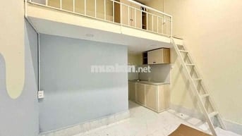NẰM NGAY CẦU VƯỢT LINH XUÂN. QL1K