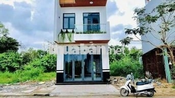 CHÍNH CHỦ CHO THUÊ NHÀ 3 TẦNG KHU CỬU LONG CÁCH ĐẠI HỌC Y DƯỢC 500M