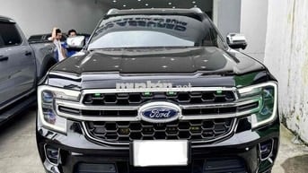 Everest Titanium 2023 4x4 - 50.000 km - hỗ trợ góp