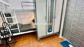 KTX DÀNH CHO NAM, GIÁ CHỈ 1TR5/THÁNG – GẦN CẦU VƯỢT HÀNG XANH