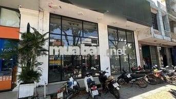 CHO THUÊ NGUYÊN CĂN MẶT TIỀN ĐƯỜNG NGUYỄN HỮU THỌ.