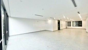 Văn phòng Trần Thái Tông 120m² – 23 triệu/tháng