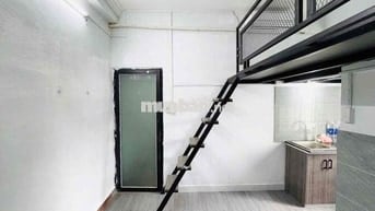 trống 1p duplex cửa sổ trời có máy lạnh ở được 4 người 4 xe