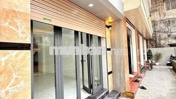 Siêu hiếm nhà đẹp Hoàng Mai 40m2, ô tô đỗ cổng, 5 tầng giá nhỉnh 8 tỷ