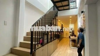 Bán nhà phố Bình Thạnh - Gần quận 1 - Hẻm xe hơi
