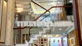 Nhà HXH Bạch Đằng. P.2. Bình Thạnh 4.6x21.4m. 3 tầng; 3PN-2WC; 40tr