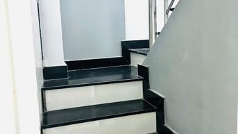 Nhà mặt tiền Hồng Bàng quận 5,giá rẻ như căn hộ
