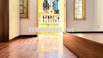 Cho thuê phòng tại ngõ 1333 Giải Phóng, có cửa sổ ban công rất thoáng