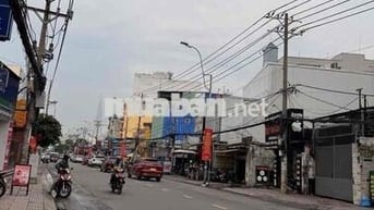 CHDV NGAY VINCOM PLAZA – HẺM XE HƠI NGUYỄN XÍ, P. BÌNH THẠNH – 4 TẦNG,