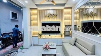 NHÀ NGÕ 79 CẦU GIẤY-CÁCH PHỐ 40m-BA GÁC ĐỔ CỬA-28M-5T-7.5 TỶ.