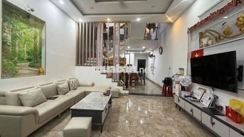Nhà 2 tầng đường Phạm Xuân Ẩn gần sông
