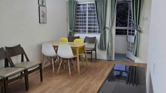 Căn hộ 40m2,1P ngủ, wc , C/c Bàu Cát, p10, TB,5tr/th. Thang bộ