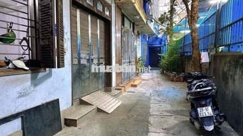 NHÀ CẦU GIẤY-DÂN XÂY CHẮC CHẮN-HAI THOÁNG-79M2-5T-15,2 TỶ
