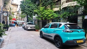 Bán nhà P/Lô phố Lạc Trung ô tô tránh vỉa hè, Dt 70m2, 4t, mt 4.5m.