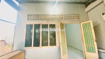Sốc ! Thuê nguyên căn ngay cđ điện lực hà huy giáp, 5x 20m chỉ 4 triệu