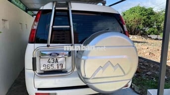 Ford Everest 2012 2.5L 4x4 MT - 400000 km