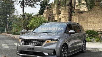 Kia Carnival 2022 2.2D Luxury 8 chỗ - 46000 km