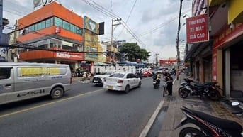 NHÀ MẶT TIỀN GẦN PHẠM VĂN ĐỒNG.DT 40M2.GIÁ NHỈNH 5 .TY