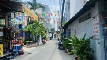 SÁT BÌNH THẠNH , PHÚ NHUẬN - HẺM 5m THÔNG , 4.5 x 22 - 4 TẦNG - 8.8 TỶ